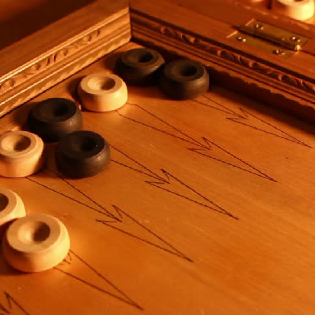 Estimating Winning Probabilities in Backgammon Races